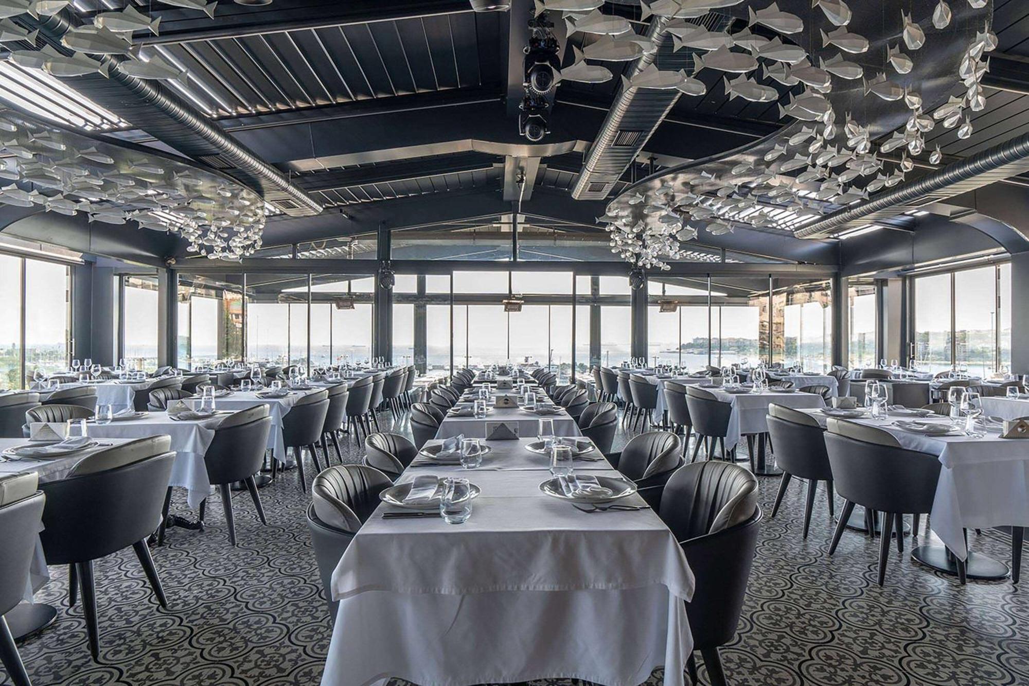 โรงแรมวินด์แฮม แกรนด์ อิสตันบูล คาลามิส มารีนา ภายนอก รูปภาพ The restaurant