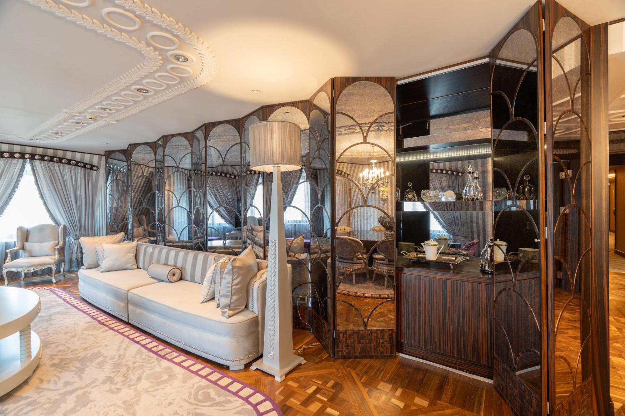 โรงแรมวินด์แฮม แกรนด์ อิสตันบูล คาลามิส มารีนา ภายนอก รูปภาพ Interior of a suite